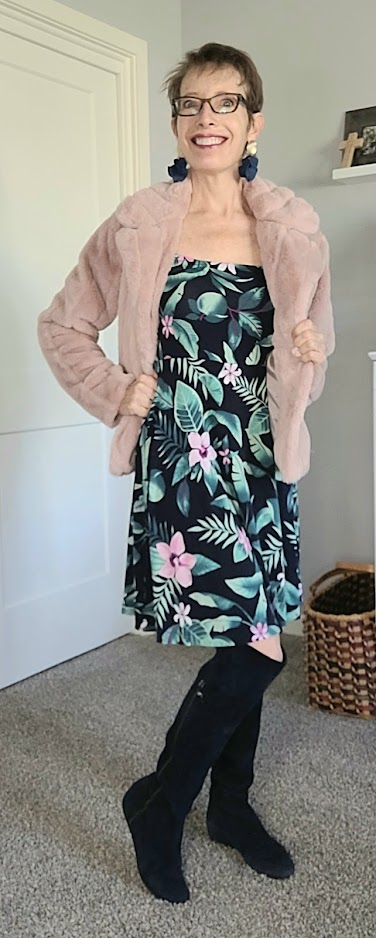 Day to day outfits with a dress in fall